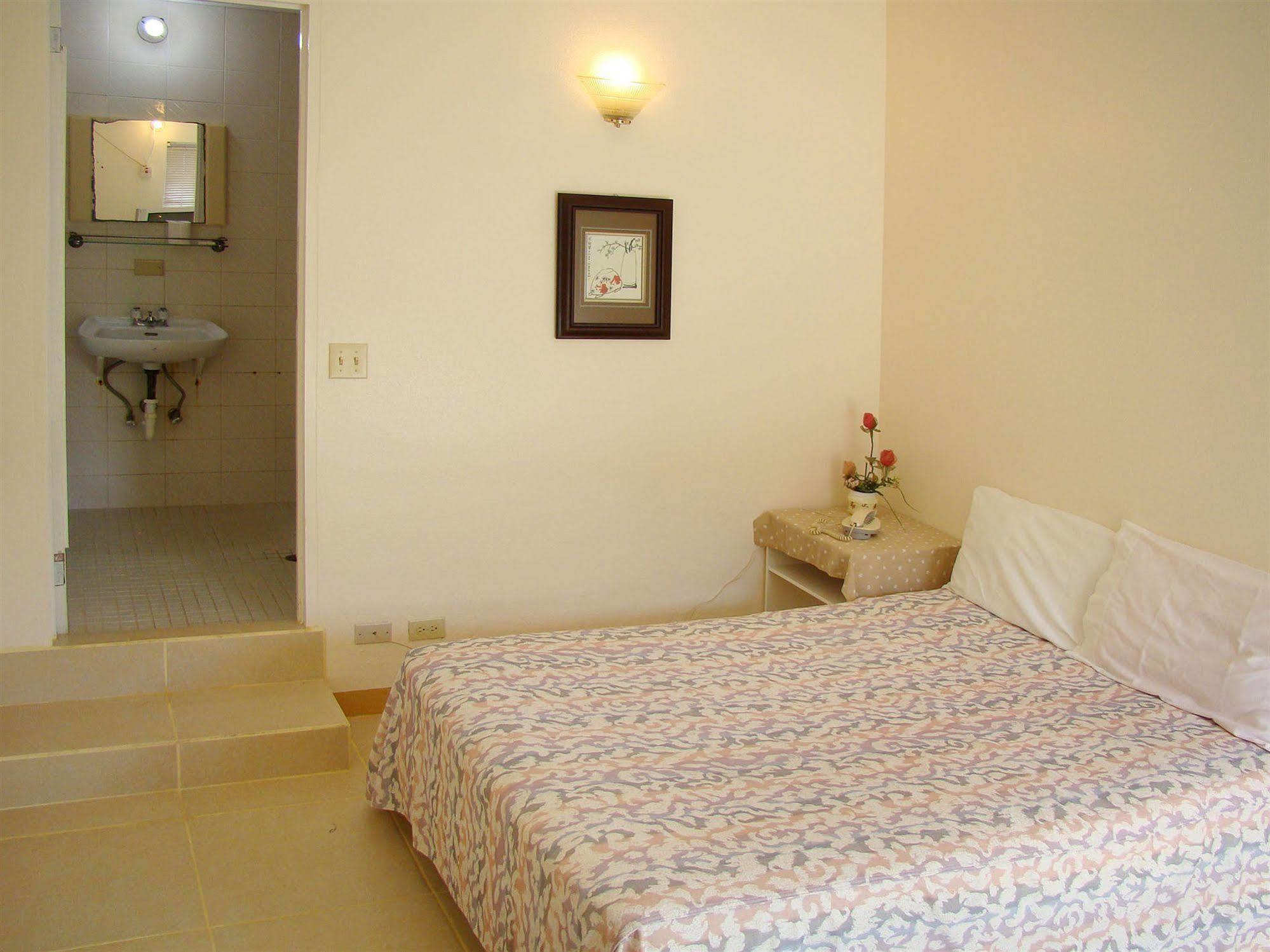Micro Beach Hotel Garapan Exterior foto